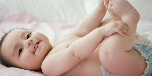 新晋宝妈需注意:婴儿出现这3种症状很有可能是腹泻了
