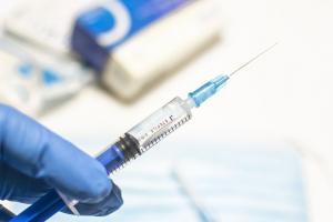 2022需要自费打第四针新冠疫苗是真的吗？谣言不可信！