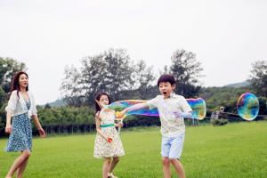 今日头条:4岁男孩17楼坠落奇迹生还,儿童意外屡屡发生如何防范