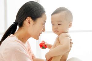 早产儿如何护理及喂养？2023赠你早产儿护理喂养正确方案