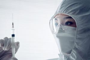 打完疫苗能喝酒吗？不能，打完疫苗喝酒的后果不可不知！