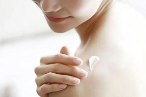 初中生可以用身体乳吗？要取决于身体乳的成分