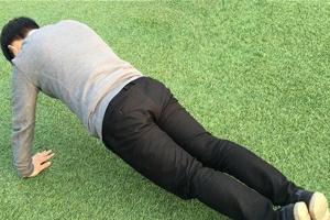 12岁学生练腹肌最快的方法，教你拥有八块腹肌还不伤身
