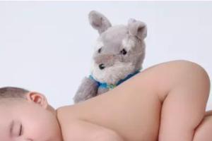 小孩子大便有血是什么原因？小孩子大便有血要怎么办？