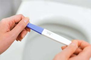 48岁高龄女性卵巢功能衰退还能自然怀孕吗?带你全面了解妊娠率的真相