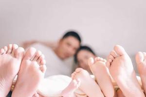 专题分析:当女性34岁时卵巢功能出现下降时还能自然怀孕吗