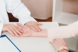 有关子宫内膜异位症的病因和治疗方法的解读-内含预防办法