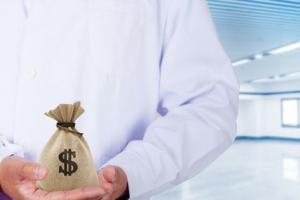 治疗幼稚子宫需要花多少钱？中西医哪个划算？