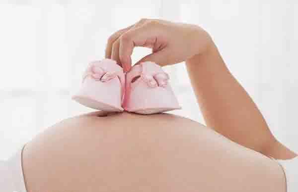 刘诗昆81岁生子是不是试管婴儿