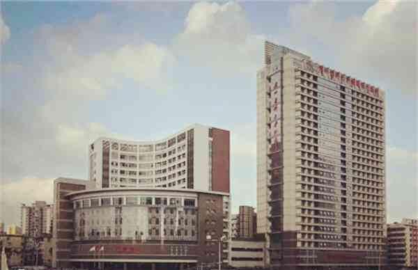 广州哪里做试管婴儿好