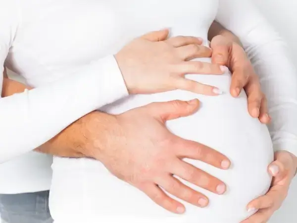 试管婴儿移植和自然怀孕哪个风险大些