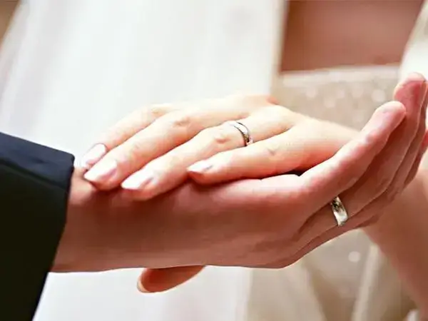 国内未婚生子是否违法