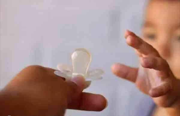 安抚奶嘴哪个品牌好