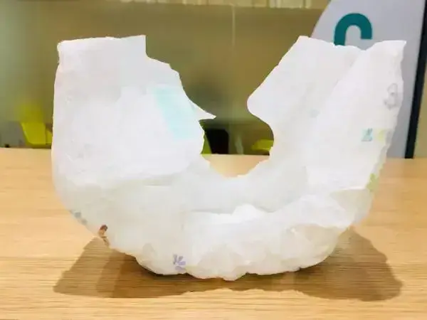婴儿纸尿裤和拉拉裤的区别是什么