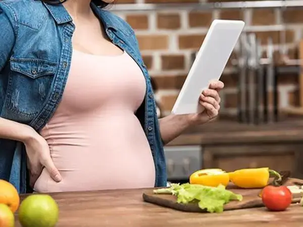 孕妇经常熬夜对宝宝会有什么影响